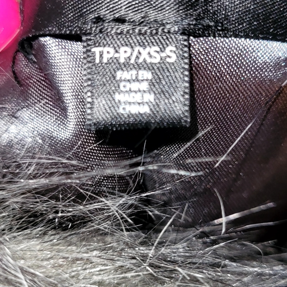 2/$20 DYNAMITE Gray Faux Fur Vest - Picture 4 of 4